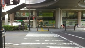 川口駅東口